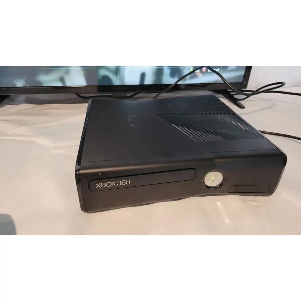 Microsoft Xbox 360 S Console Model 1439 Bundle w/ Controller & OEM Power Supply